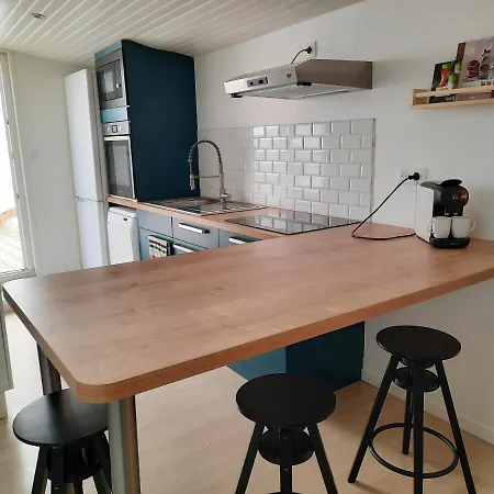 Le Cosy & Reposant, 3 Etoiles, 6p, 7 Min Ocean & Plage, Apartment *