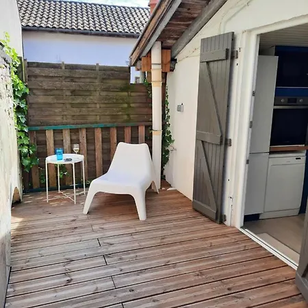 Le Cosy & Reposant, 3 Etoiles, 6p, 7 Min Ocean & Plage, Apartment